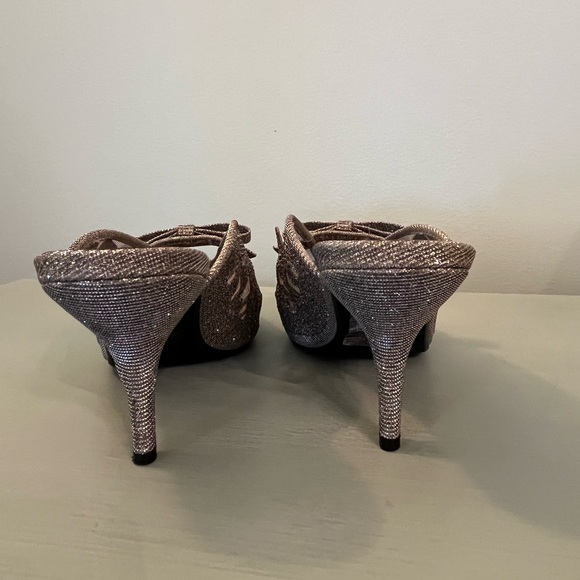 Gorgeous Fancy J Renee Cinderella Shoes! - Picture 7 of 12